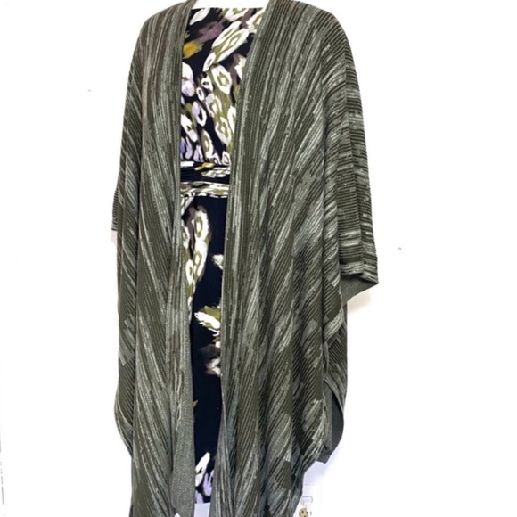 Lululemon The Rest is Written Shawl Wrap - Picture 9 of 12